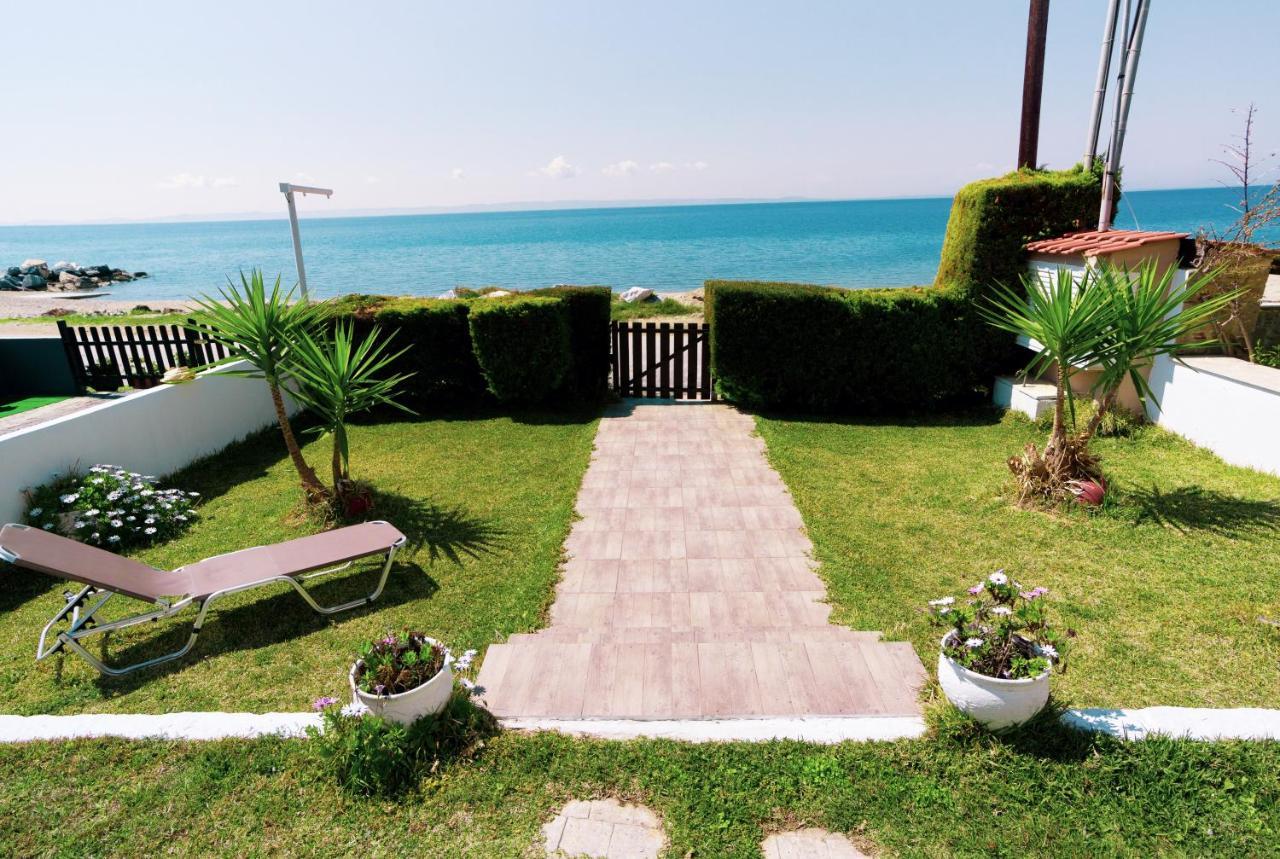 Christina'S Sea House Apartment Nikiti  Exterior photo